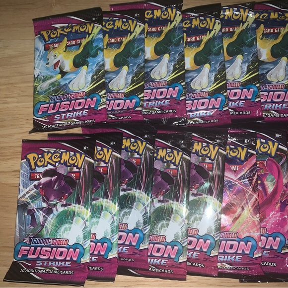 Pokémon Fusion Strike Loose Booster Packs x 18 - Picture 2 of 3
